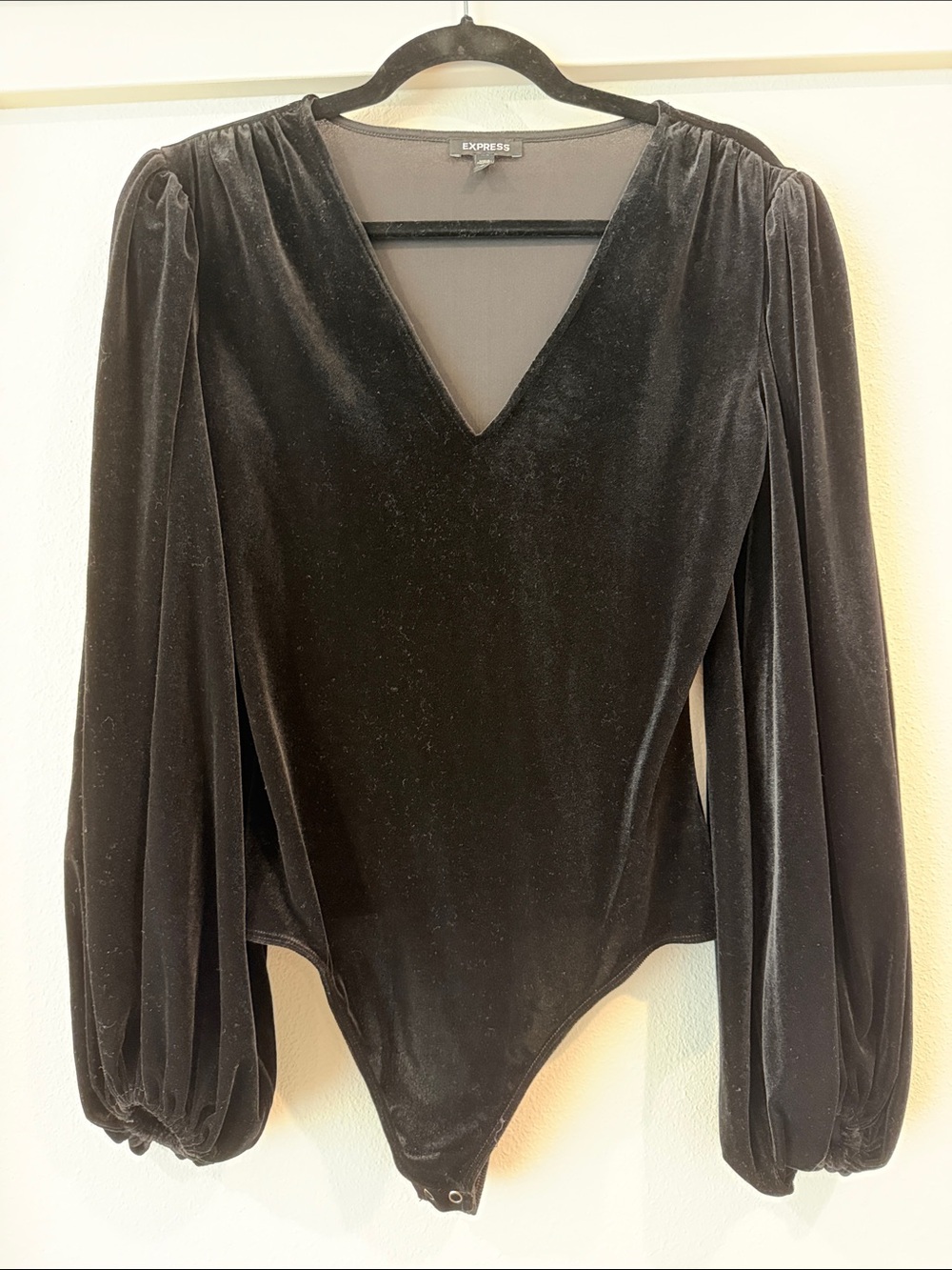 Express Black Velvet V-Neck Puff Sleeve Bodysuit